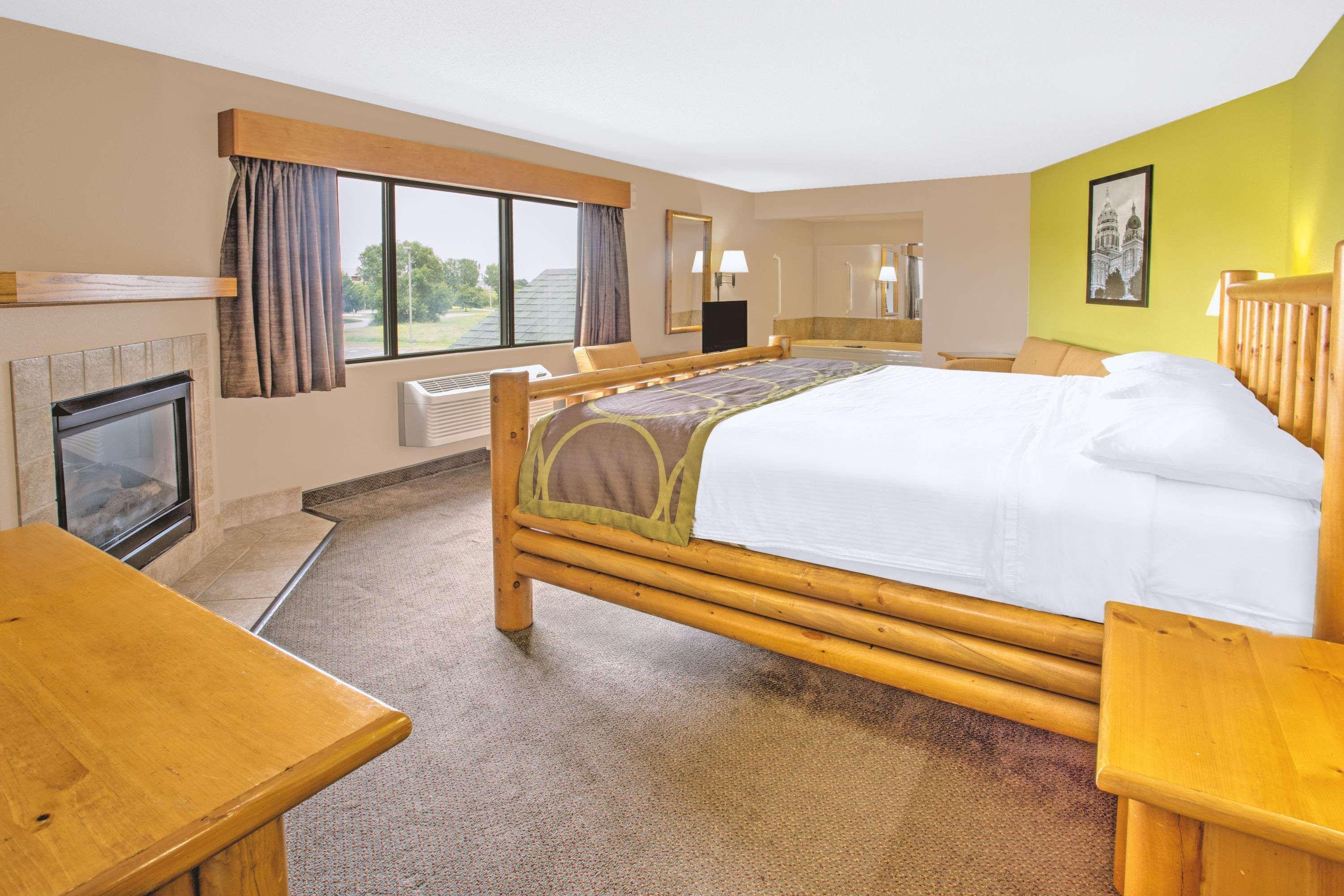 Super 8 By Wyndham Davenport Hotell Exteriör bild